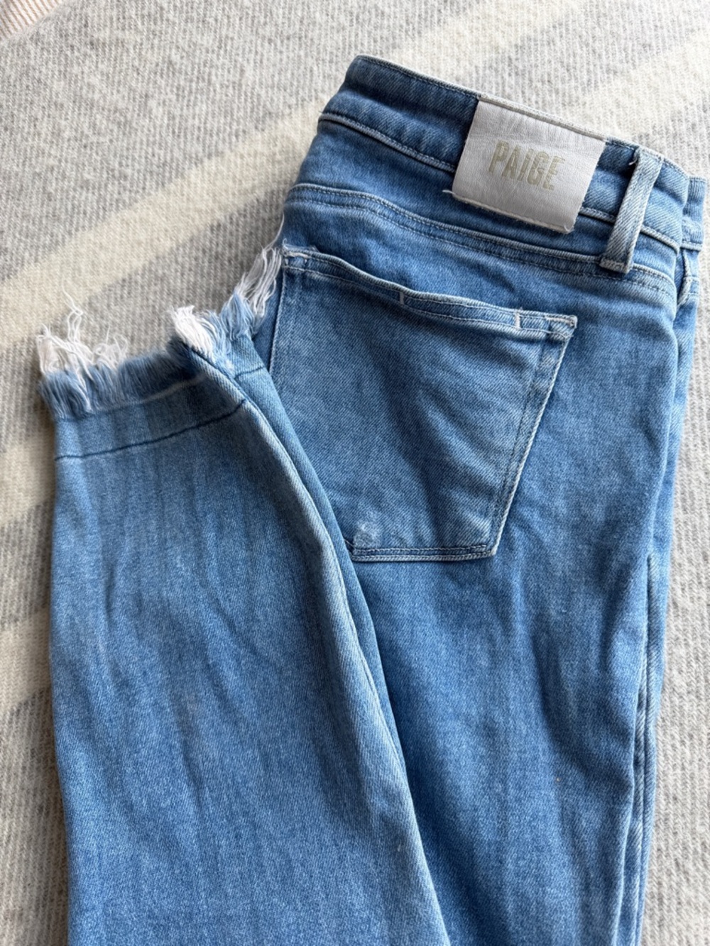 Paige Denim Hoxton Crop raw hem
